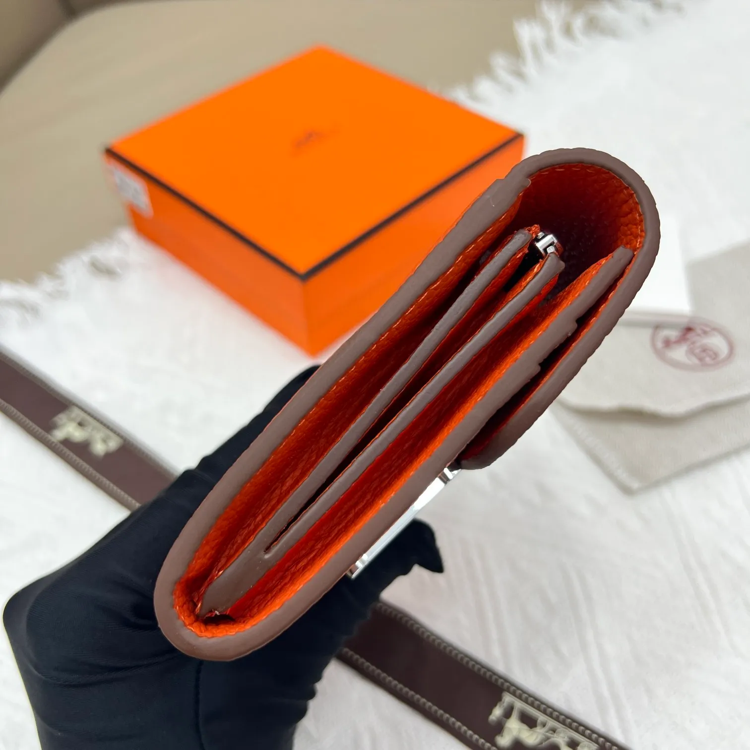 All categories Hermès wallet (Hermès) Hermès 537 pebbled silver buckle