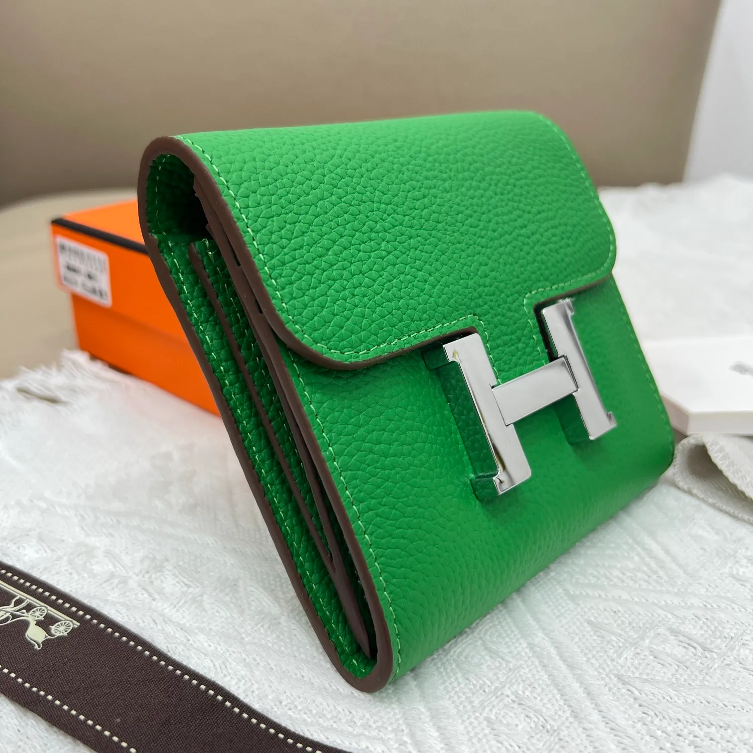 All categories Hermès wallet (Hermès) Hermès 537 pebbled silver buckle