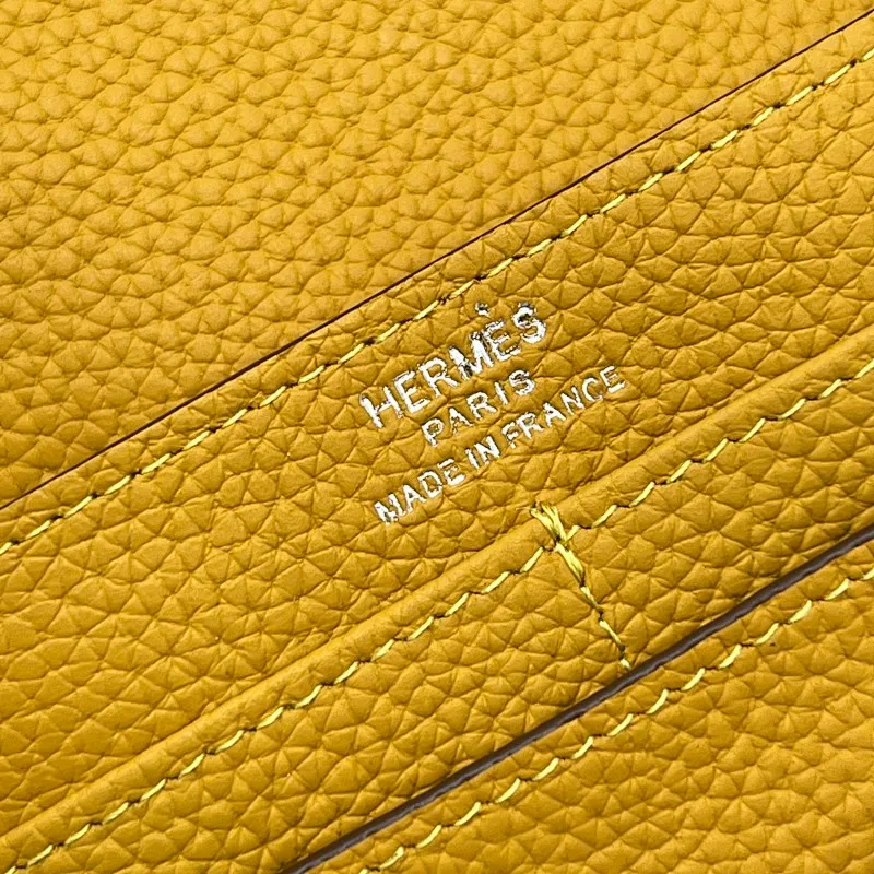 All categories Hermès wallet (Hermès) Hermès 537 pebbled silver buckle