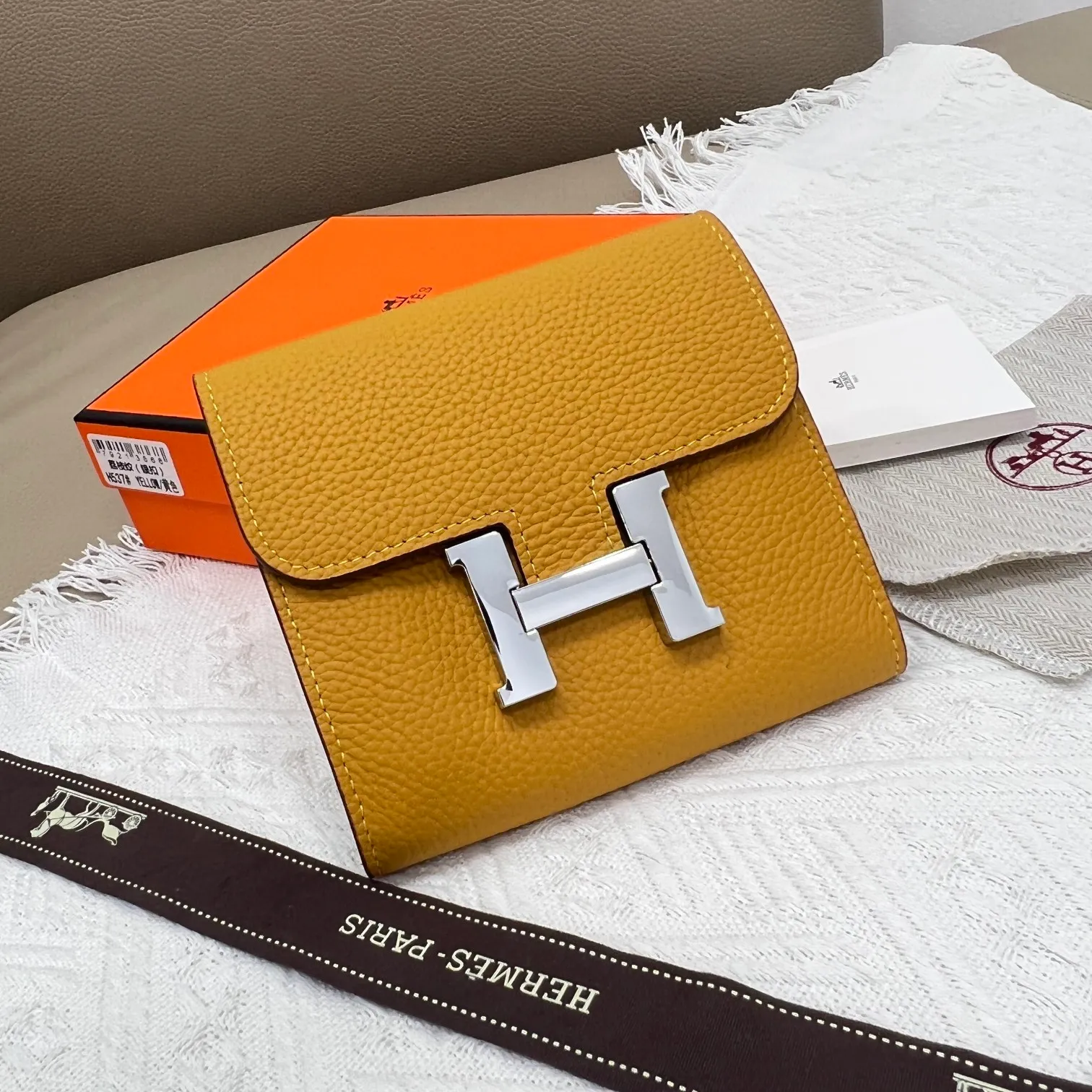 All categories Hermès wallet (Hermès) Hermès 537 pebbled silver buckle