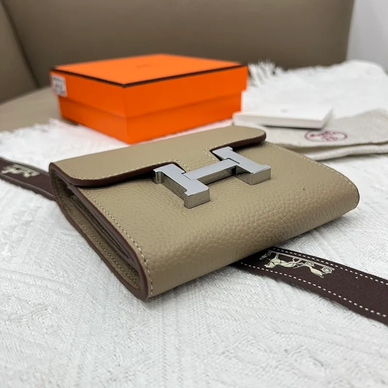 All categories Hermès wallet (Hermès) Hermès 537 pebbled silver buckle