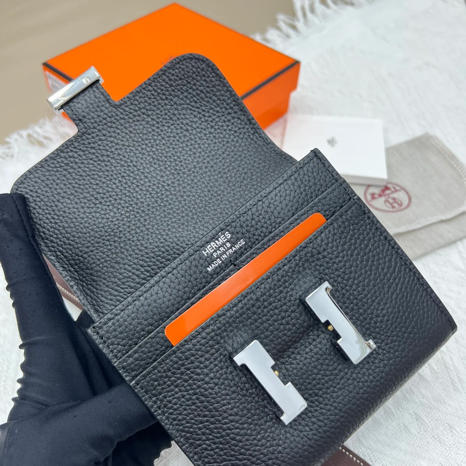 All categories Hermès wallet (Hermès) Hermès 537 pebbled silver buckle