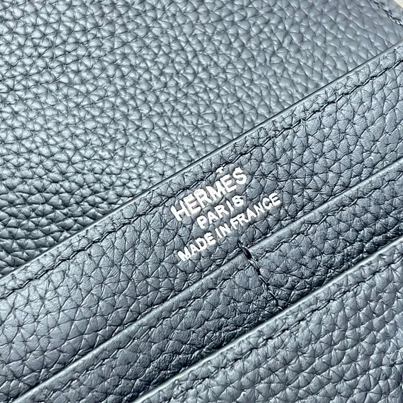 All categories Hermès wallet (Hermès) Hermès 537 pebbled silver buckle