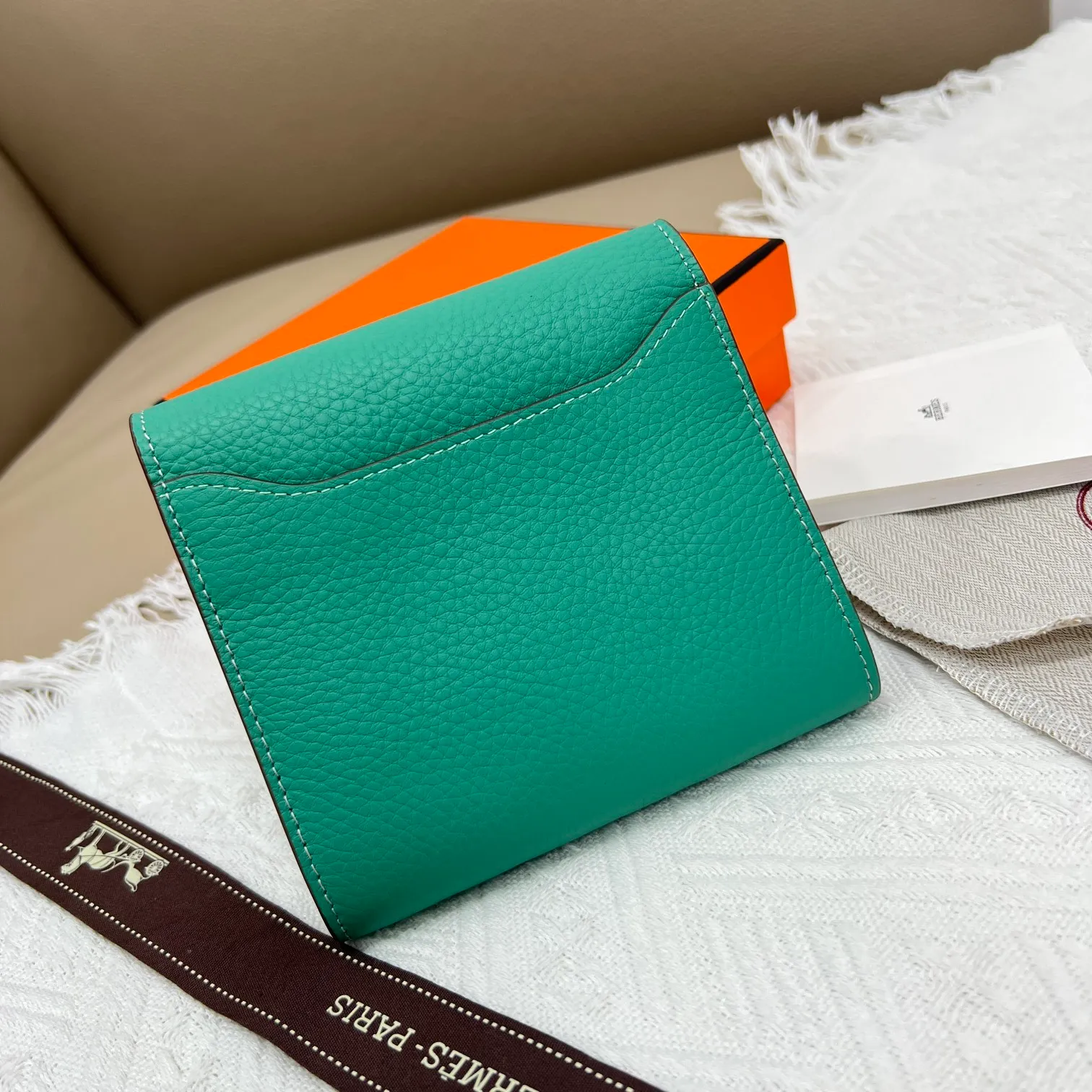 All categories Hermès wallet (Hermès) Hermès 537 pebbled silver buckle