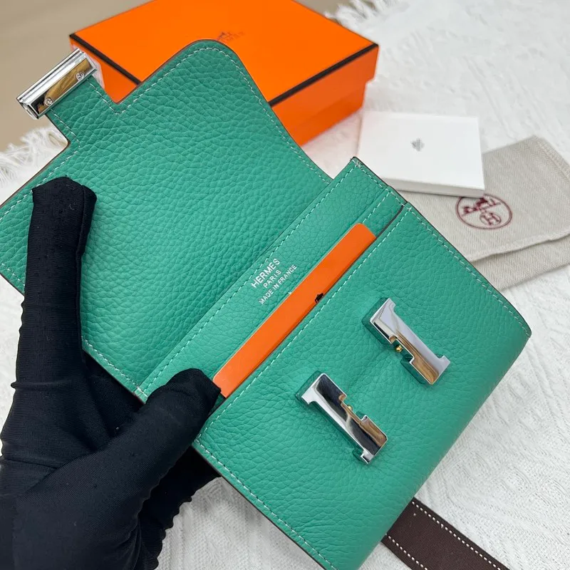 All categories Hermès wallet (Hermès) Hermès 537 pebbled silver buckle