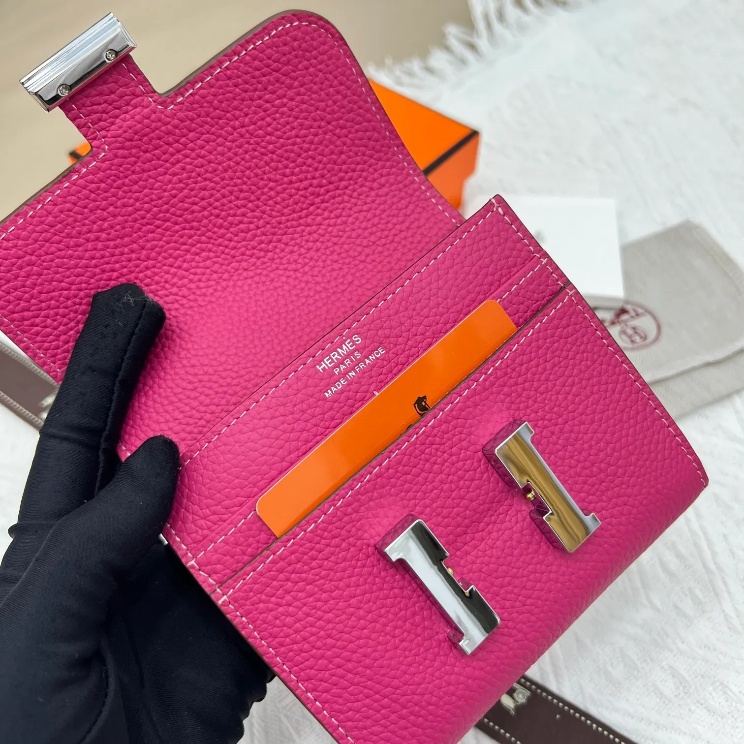 All categories Hermès wallet (Hermès) Hermès 537 pebbled silver buckle