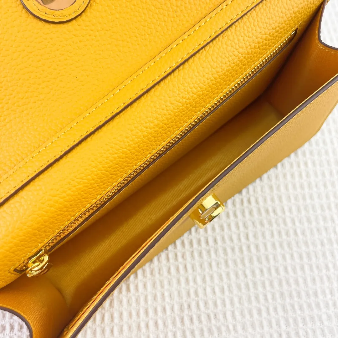 All categories Hermès wallet (Hermès) Hermès 388-1 gold