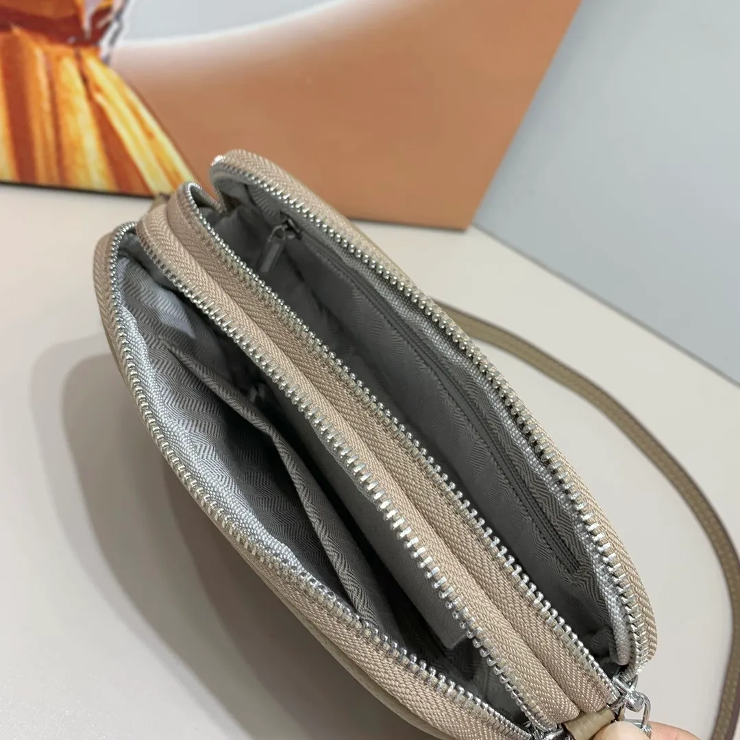 All categories Hermès wallet (Hermès) Hermès 1124