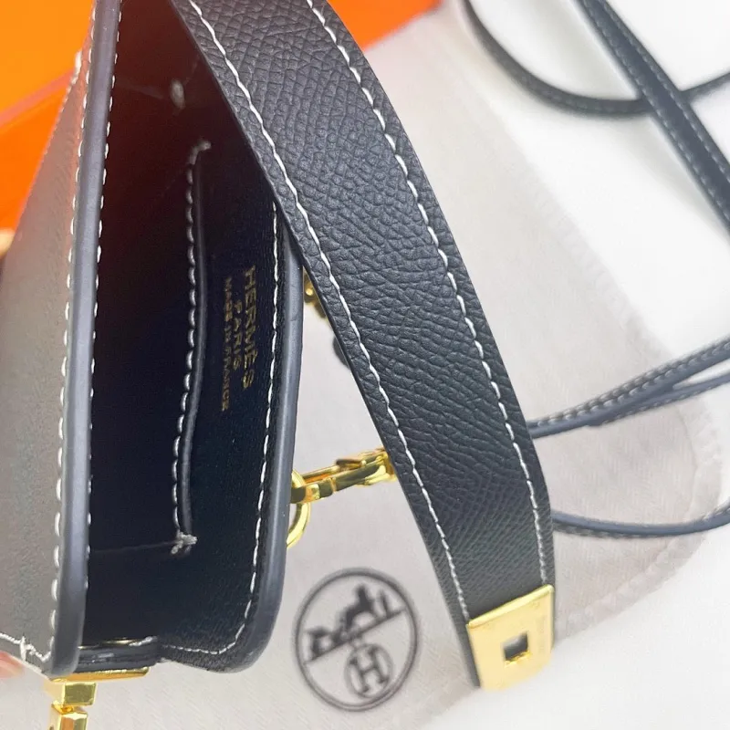 All categories Hermès wallet (Hermès) Hermès 9852 gold buckle