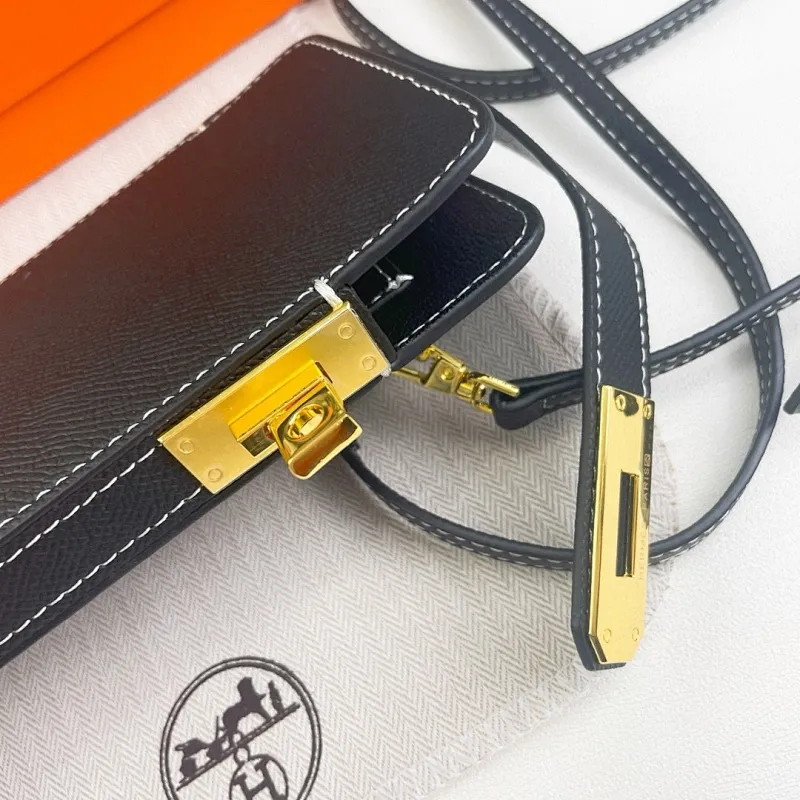 All categories Hermès wallet (Hermès) Hermès 9852 gold buckle