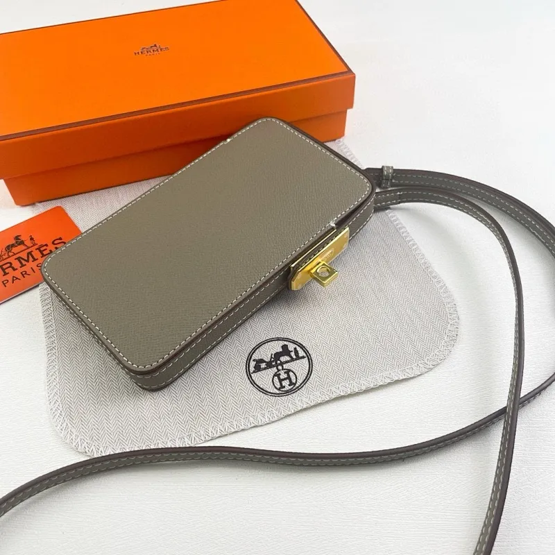 All categories Hermès wallet (Hermès) Hermès 9852 gold buckle