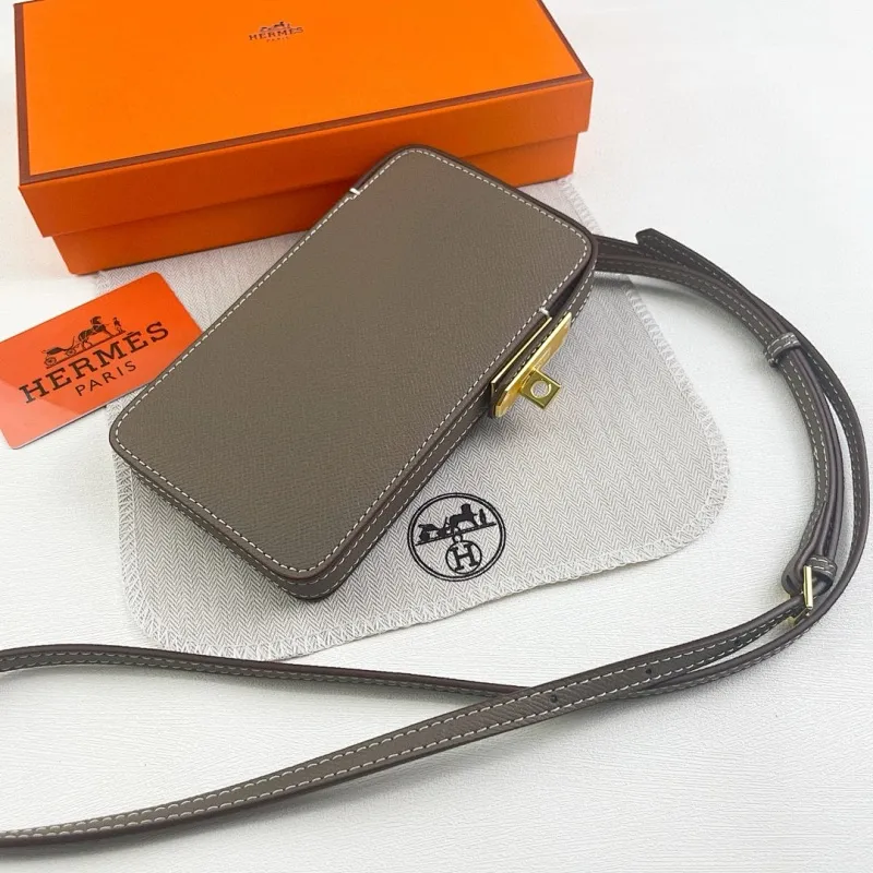 All categories Hermès wallet (Hermès) Hermès 9852 gold buckle
