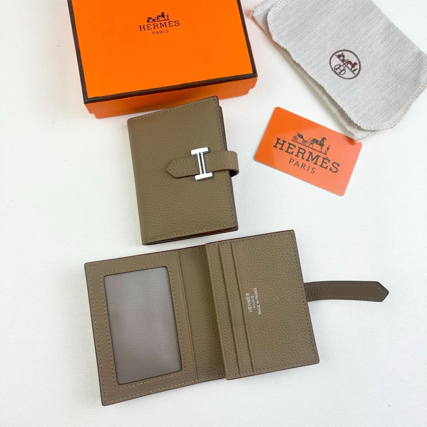 All categories Hermès wallet (Hermès) Hermès 495 silver buckle