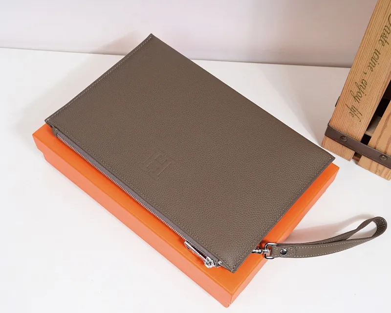 All categories Hermès wallet (Hermès) Hermès 28180