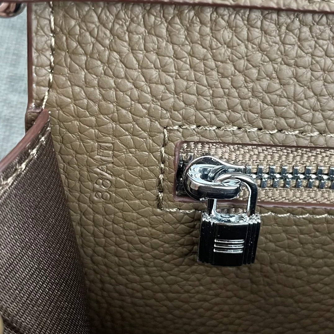 All categories Hermès wallet (Hermès) Hermès 362