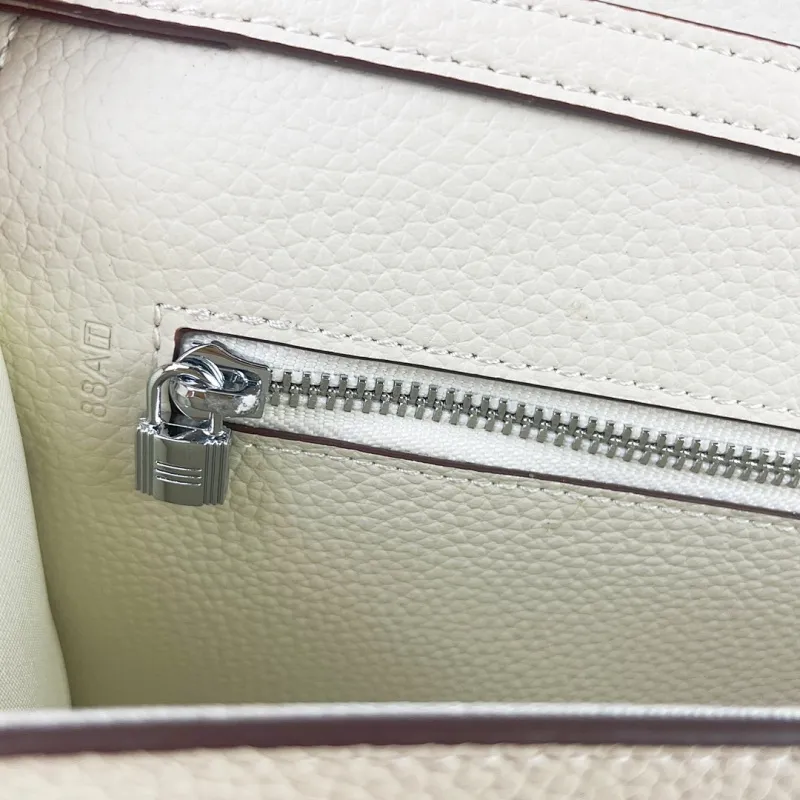 All Categories Hermès Wallet (Hermès) Hermès 388-1 Silver