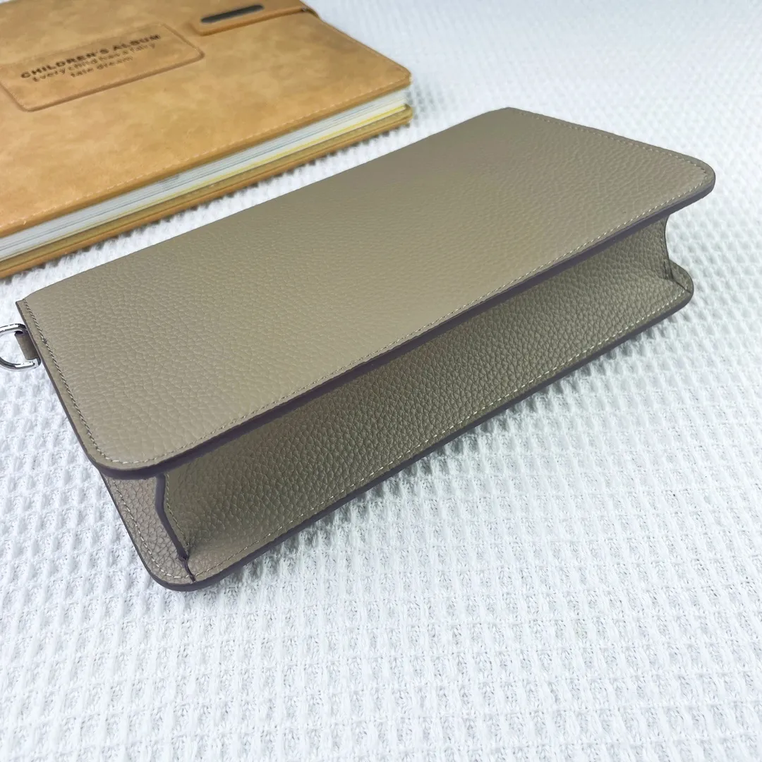 All Categories Hermès Wallet (Hermès) Hermès 388-1 Silver