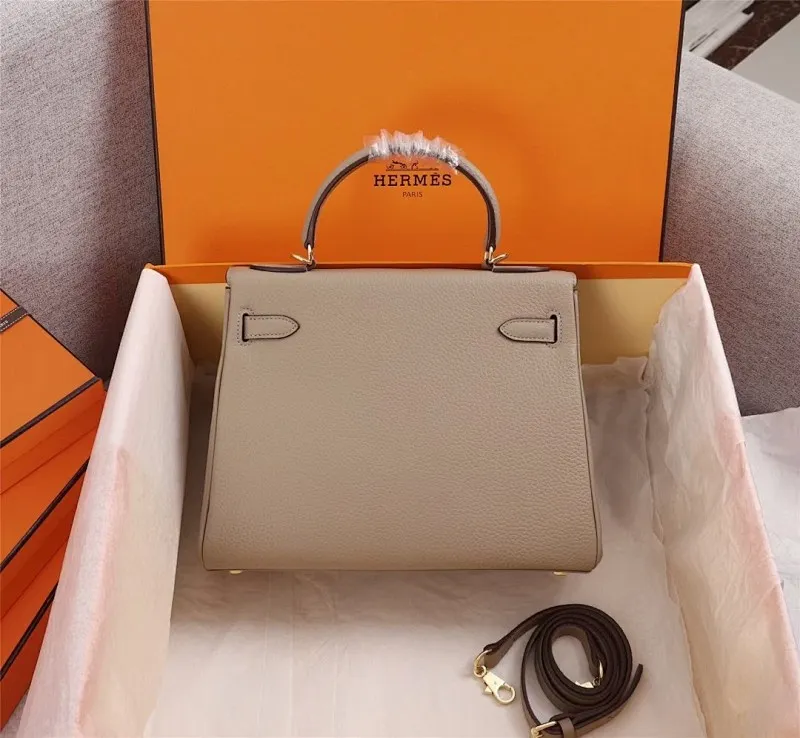 All Categories Official Website "Brand Women's Bags" Women's Bags 💙 Hermes 2022 Official New Hermes Kelly Original Princess Bag Original Calfskin Outside Sheepskin Goat Pattern Wholesale Small Size 58002700 Medium Size 58002900 Large Size 58003200 High Quality Size: Small 25CM Medium 28CM