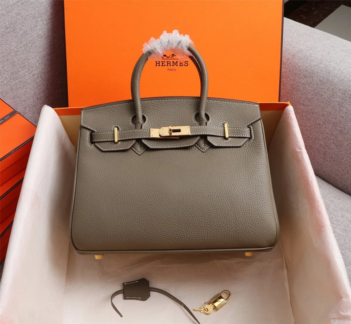 All Categories Official Website "Brand Women's Bags" Women's Bags 💙 Hermes 2022 Official New Hermès Handbags Lychee Pattern Imported First-Layer Calfskin Wholesale Small Size 58004000 Large Size 58004200 High Quality Size: Small 30CM Large 35CM