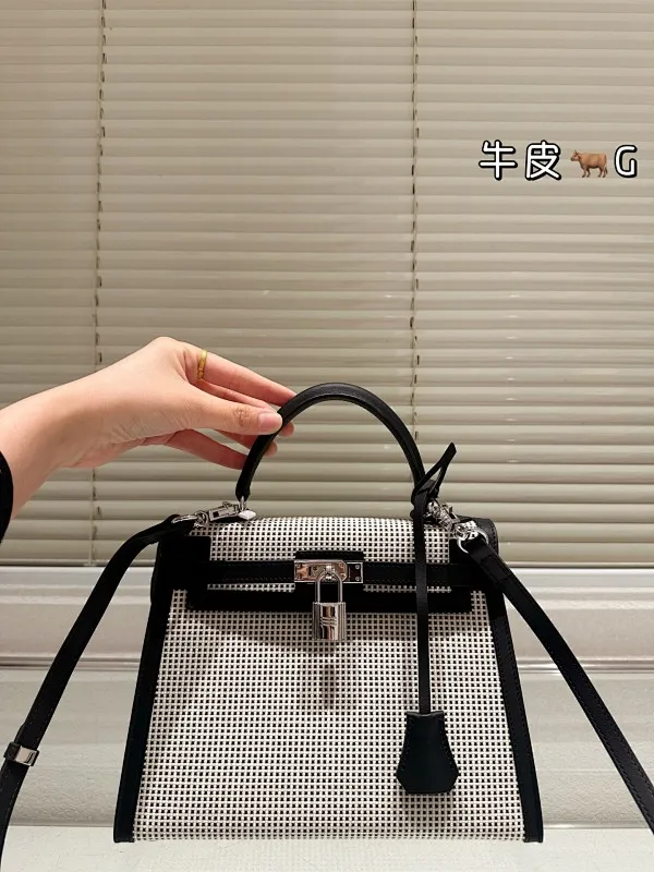 All Categories Official Website "Brand Women's Bags" Women's Bags 💙 Hermes 2025 New Hermes Crossbody Bag