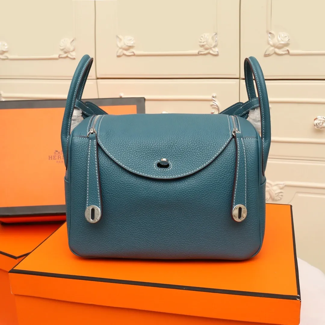 All categories Official website "Brand Women's Bags" Women's Bags 💙 Hermes 2022 official new Hermès lindy bag wholesale small size 58004000 large size 58004200 high quality size: small size 26CM large size 30CM