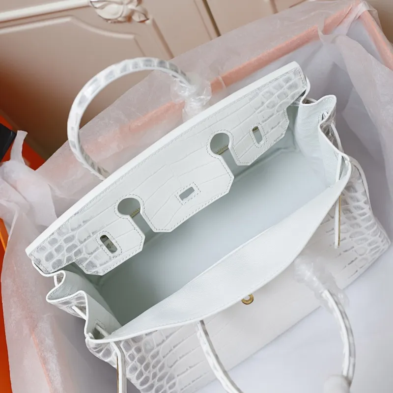All categories Official website "Brand Women's Bags" Women's Bags 💙 Hermes 2022 official new Hermès handbag Smooth crocodile leather + pure steel hardware wholesale Small size 58003900 Large size 58004500 High quality Size: Small size 30CM Large size 35CM