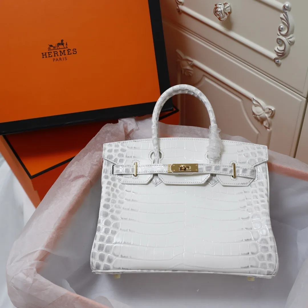 All categories Official website "Brand Women's Bags" Women's Bags 💙 Hermes 2022 official new Hermès handbag Smooth crocodile leather + pure steel hardware wholesale Small size 58003900 Large size 58004500 High quality Size: Small size 30CM Large size 35CM