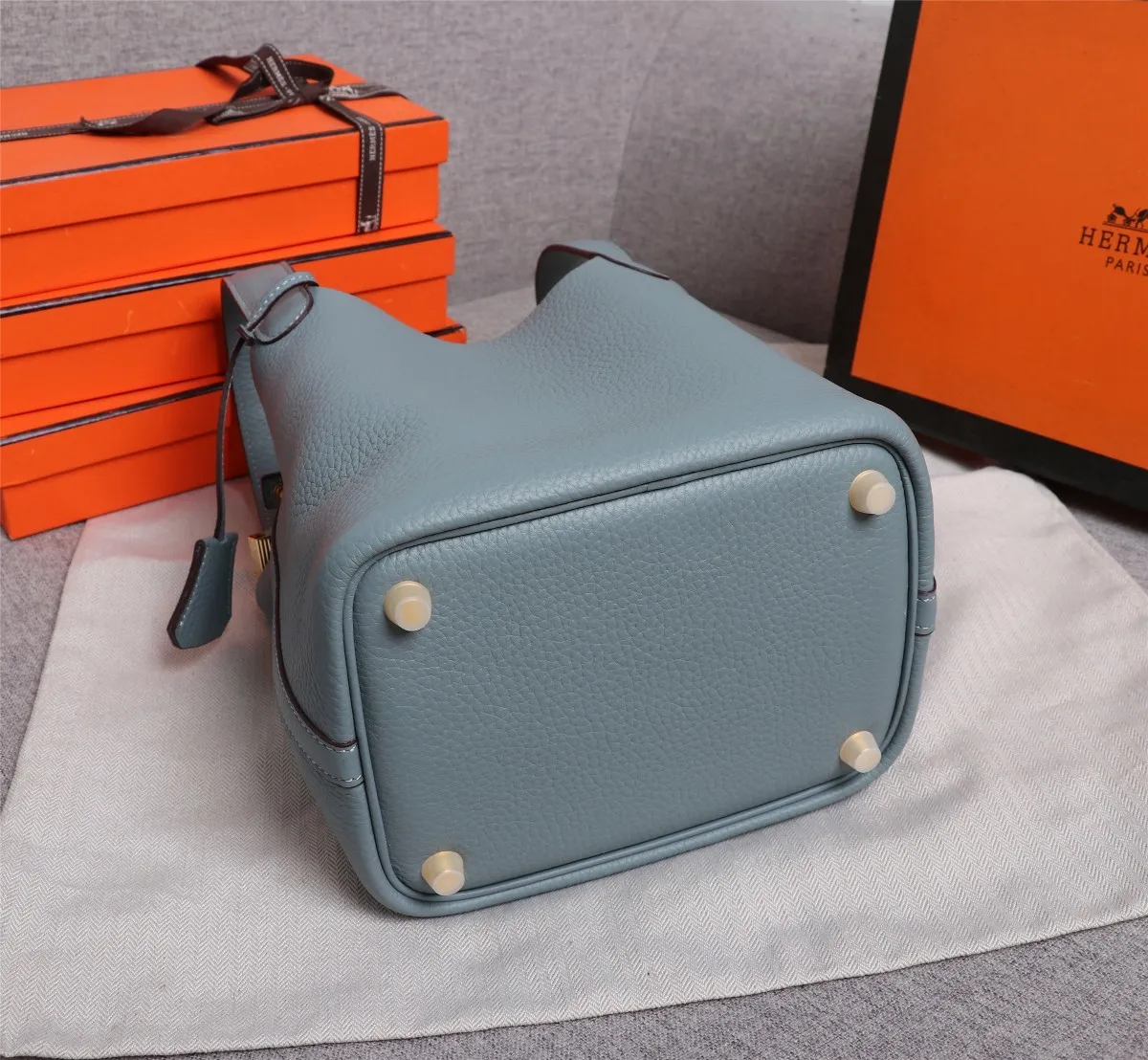 All categories Official website "Brand Women's Bags" Women's Bags 💙 Hermes 2022 official new Hermès vegetable basket picotin wholesale small size 58002400 large size 58002600 high quality size: small size 18CM large size 22CM