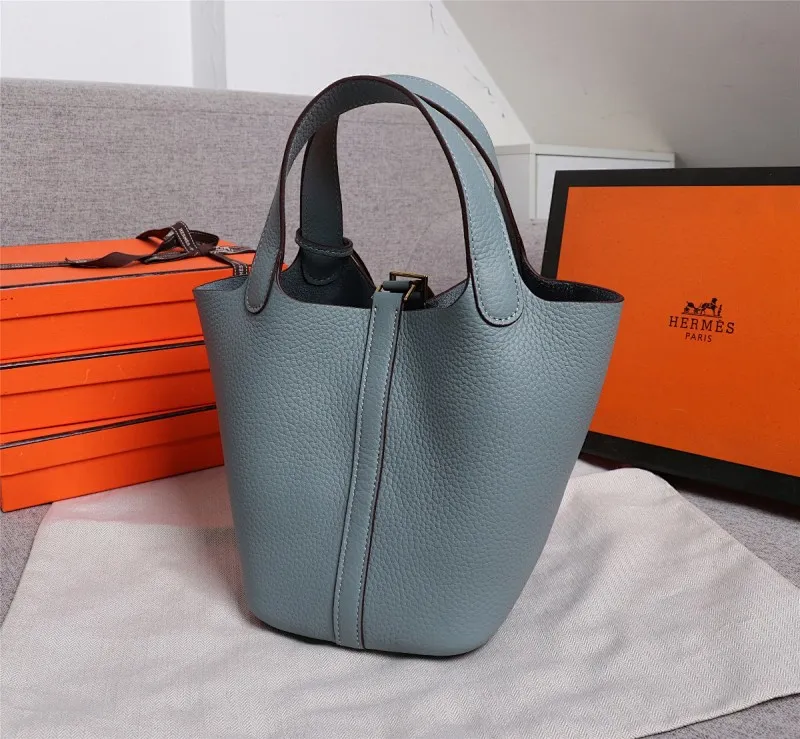 All categories Official website "Brand Women's Bags" Women's Bags 💙 Hermes 2022 official new Hermès vegetable basket picotin wholesale small size 58002400 large size 58002600 high quality size: small size 18CM large size 22CM