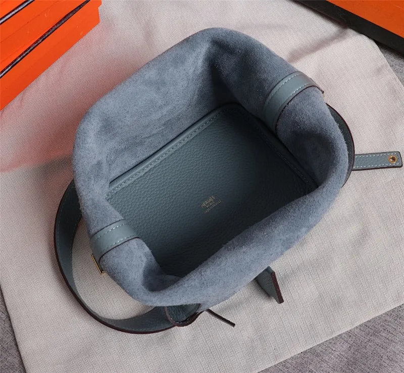 All categories Official website "Brand Women's Bags" Women's Bags 💙 Hermes 2022 official new Hermès vegetable basket picotin wholesale small size 58002400 large size 58002600 high quality size: small size 18CM large size 22CM