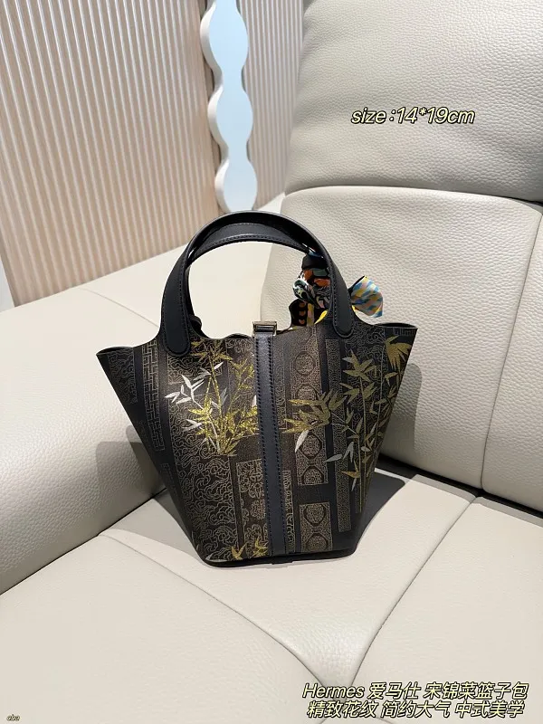 All Categories Official Website "Brand Women's Bags" Women's Bags 💙 Hermes 2026 New Hermes Crossbody Bag