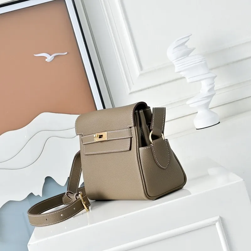 All categories Hermès women's bags (Hermès) Hermès 830