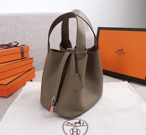 All categories Official website "Brand Women's Bags" Women's Bags 💙 Hermes 2022 official new Hermès vegetable basket picotin wholesale small size 58002300 large size 58002500 high quality size: small size 18CM large size 22CM