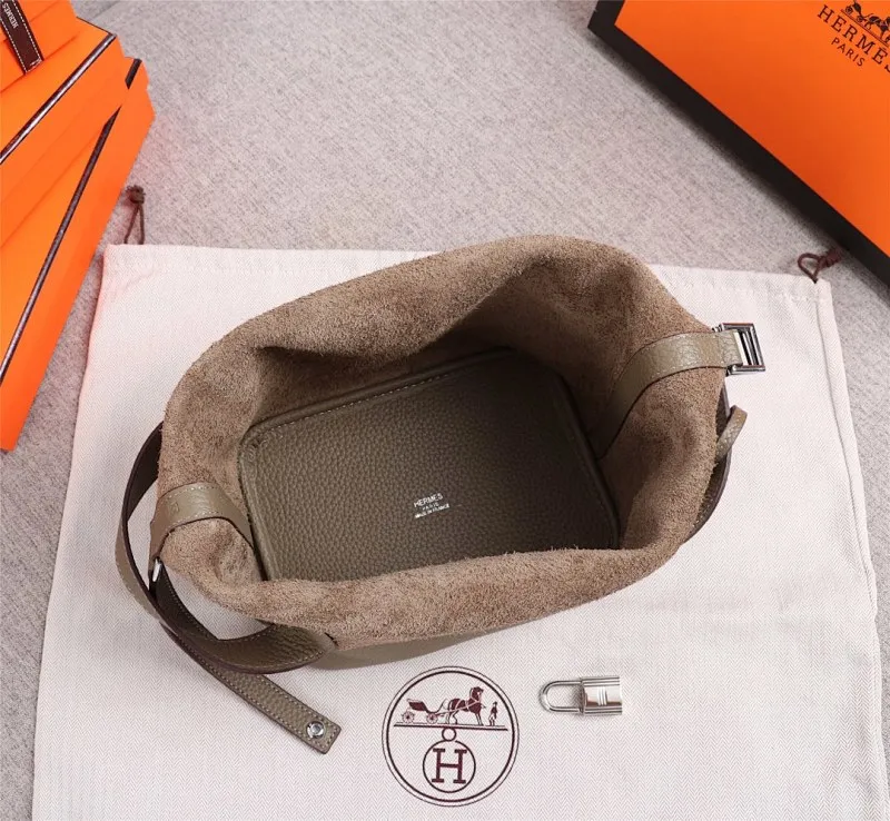 All categories Official website "Brand Women's Bags" Women's Bags 💙 Hermes 2022 official new Hermès vegetable basket picotin wholesale small size 58002300 large size 58002500 high quality size: small size 18CM large size 22CM