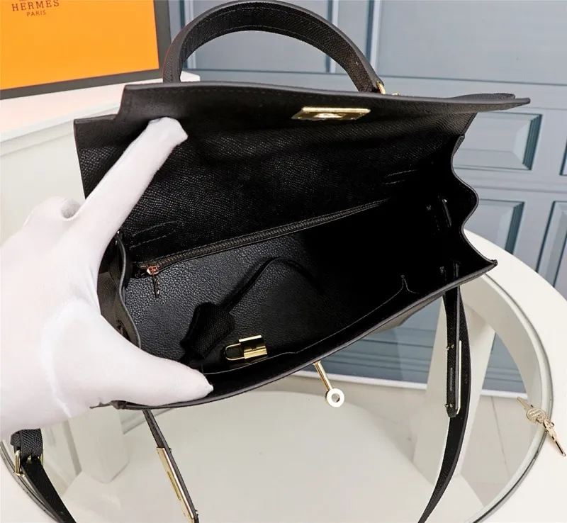 All categories Hermès women's bags (Hermès) Hermès 22126_CM_1