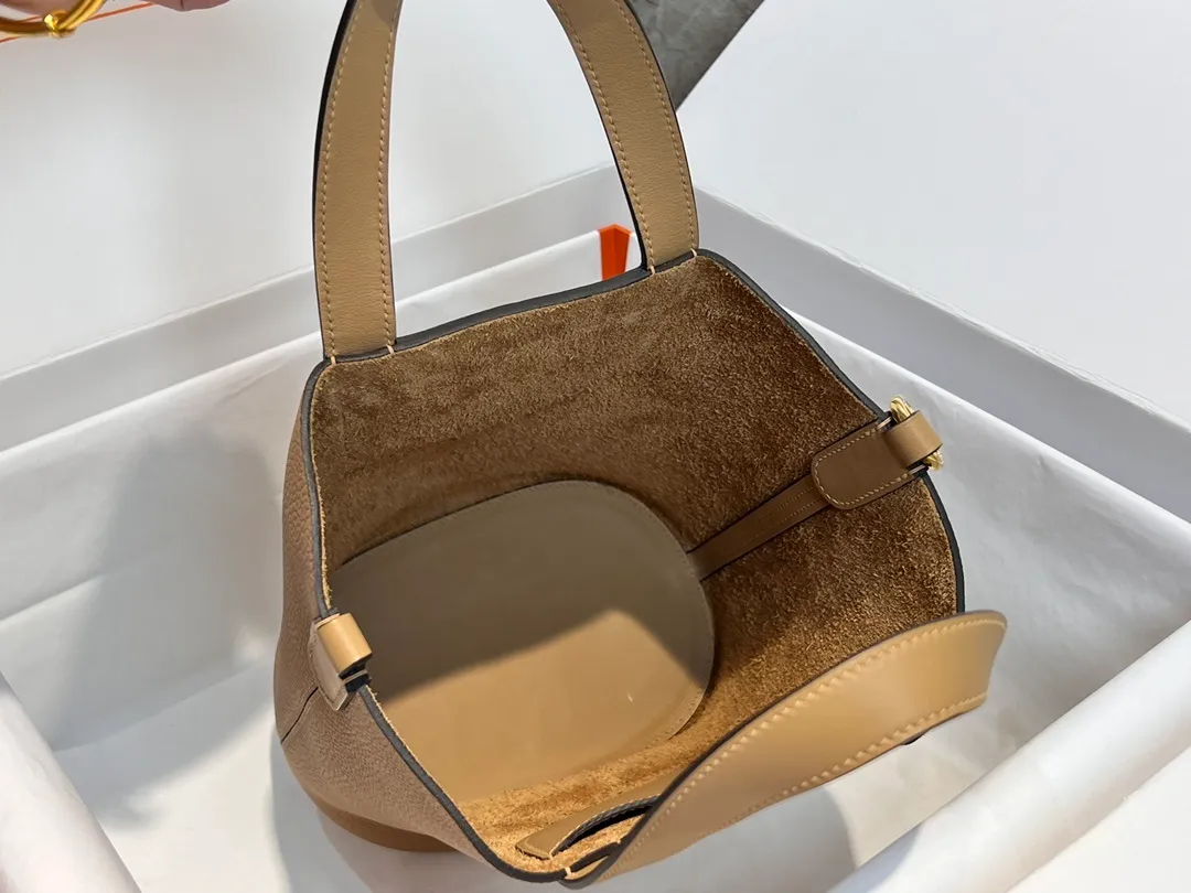 All categories Hermès women's bags (Hermès) Hermès 1818