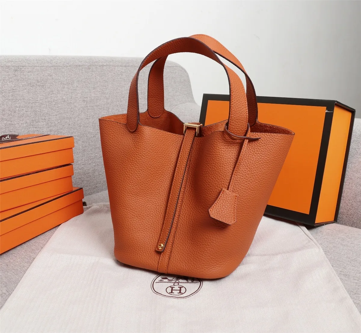 All categories Official website "Brand Women's Bags" Women's Bags 💙 Hermes 2022 official new Hermès vegetable basket picotin wholesale small size 58002400 large size 58002600 high quality size: small size 18CM large size 22CM