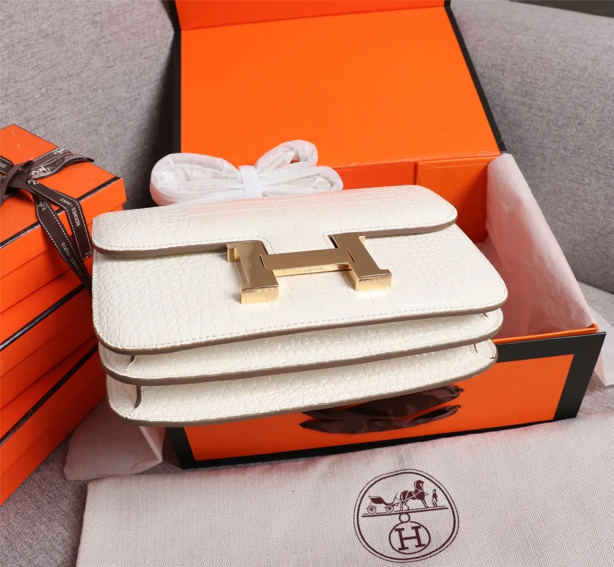 All Categories Official Website "Brand Women's Bags" Women's Bags 💙 Hermes 2022 Official New Hermes Constance Stewardess Bag Wholesale Crocodile Skin Full Pure Steel Plated Hardware Buckle 58003350 High Quality Size: 23-6-17CM