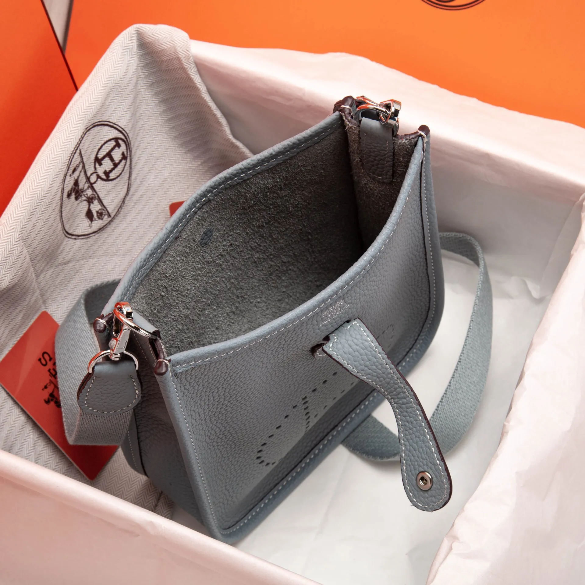 All categories Official website "Brand Women's Bags" Women's Bags 💙 Hermes 2022 official new Hermes evelyne mini bag wholesale imported cowhide 58002300 high quality size: 17CM