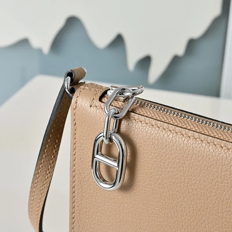 All categories Hermès women's bags (Hermès) Hermès 205