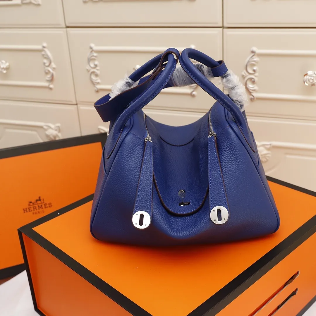 All categories Official website "Brand Women's Bags" Women's Bags 💙 Hermes 2022 official new Hermès lindy bag wholesale small size 58004000 large size 58004200 high quality size: small size 26CM large size 30CM