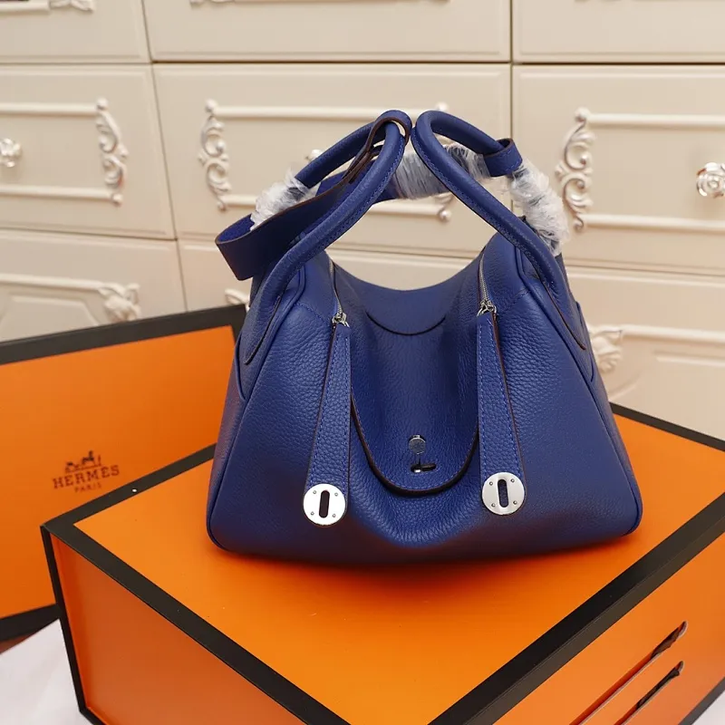 All categories Official website "Brand Women's Bags" Women's Bags 💙 Hermes 2022 official new Hermès lindy bag wholesale small size 58004000 large size 58004200 high quality size: small size 26CM large size 30CM