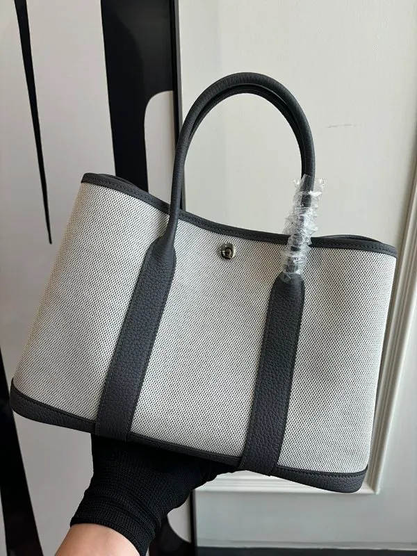 All categories Hermès women's bags (Hermès) Hermès 2330