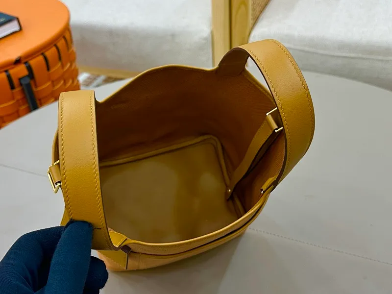 All categories Hermès women's bags (Hermès) Hermès 1818