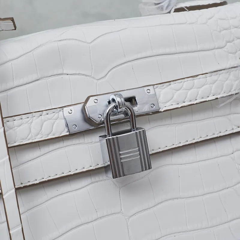 All categories Hermès women's bags (Hermès) Hermès 2823