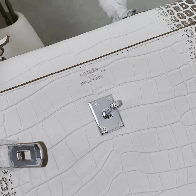 All categories Hermès women's bags (Hermès) Hermès 2823