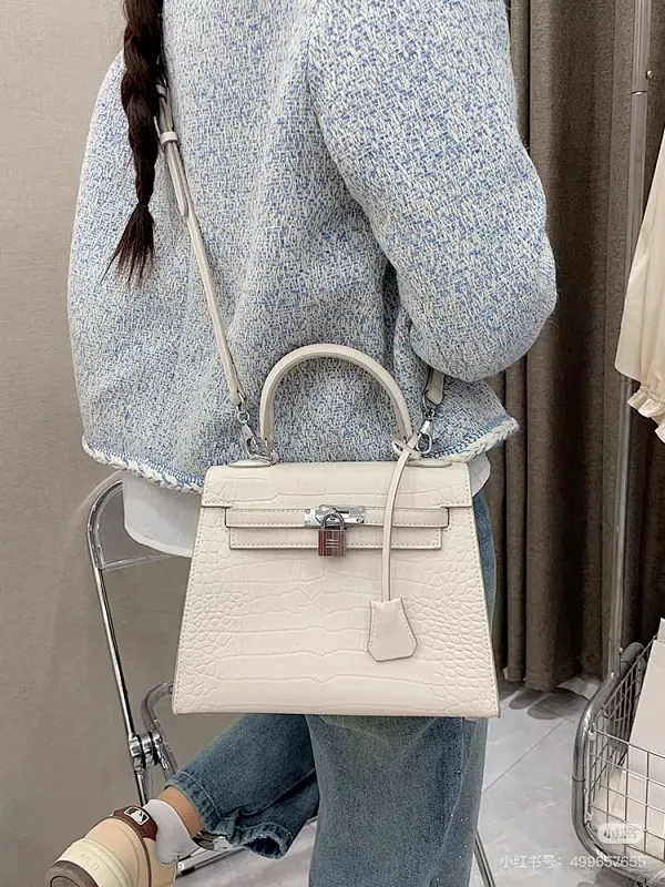 All categories Hermès women's bags (Hermès) Hermès 2823