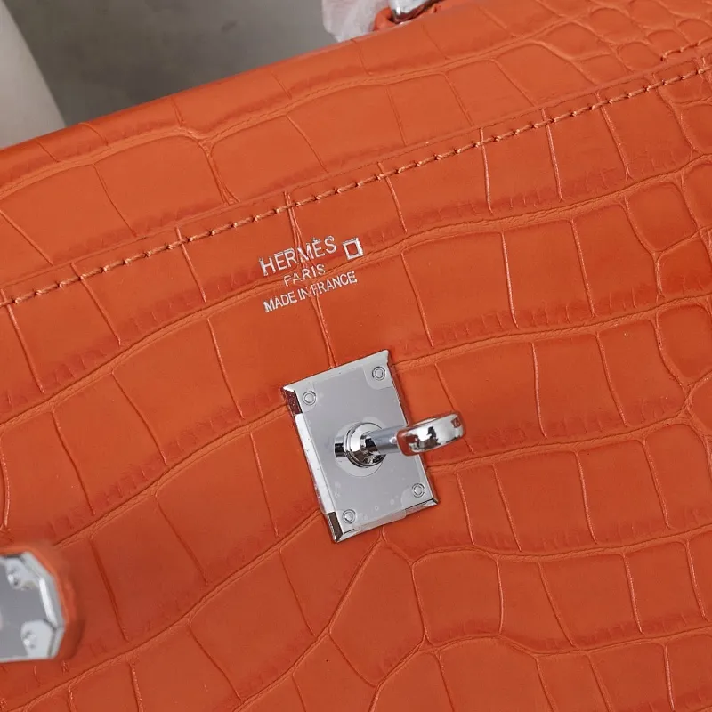 All categories Hermès women's bags (Hermès) Hermès 2823