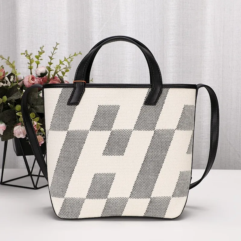 All categories Hermès women's bags (Hermès) Hermès 8011