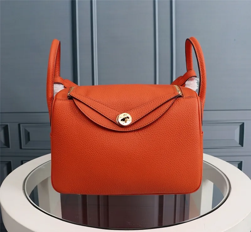 All categories Official website "Brand Women's Bags" Women's Bags 💙 Hermes 2022 official new Hermès lindy bag wholesale small size 58004000 large size 58004200 high quality size: small size 26CM large size 30CM
